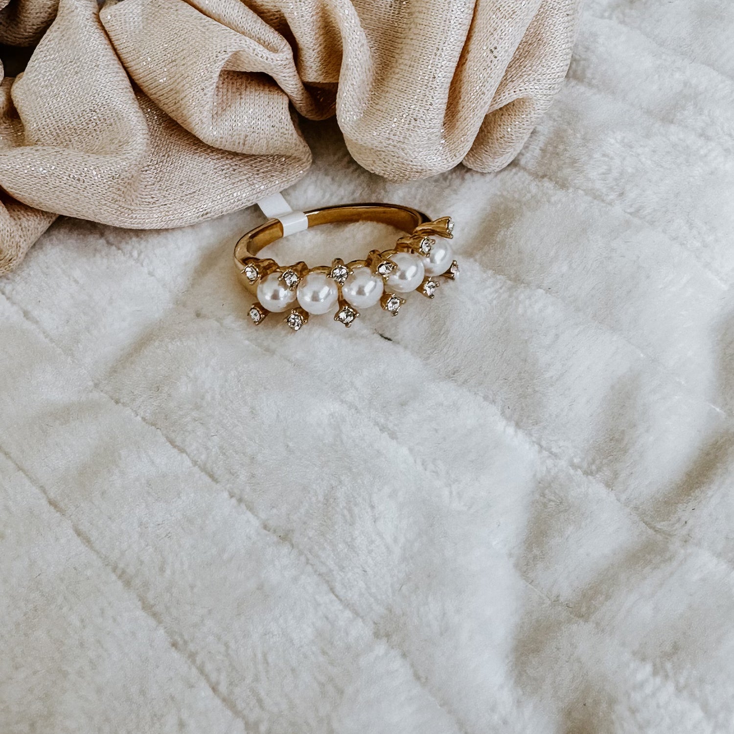 Roro Pearl Ring