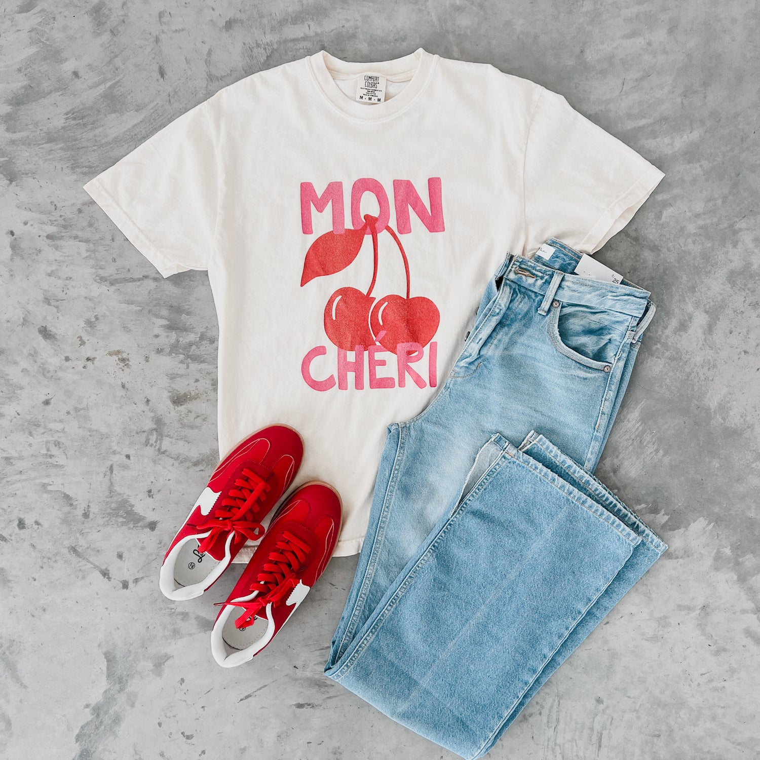 Mon Cheri Graphic Tee