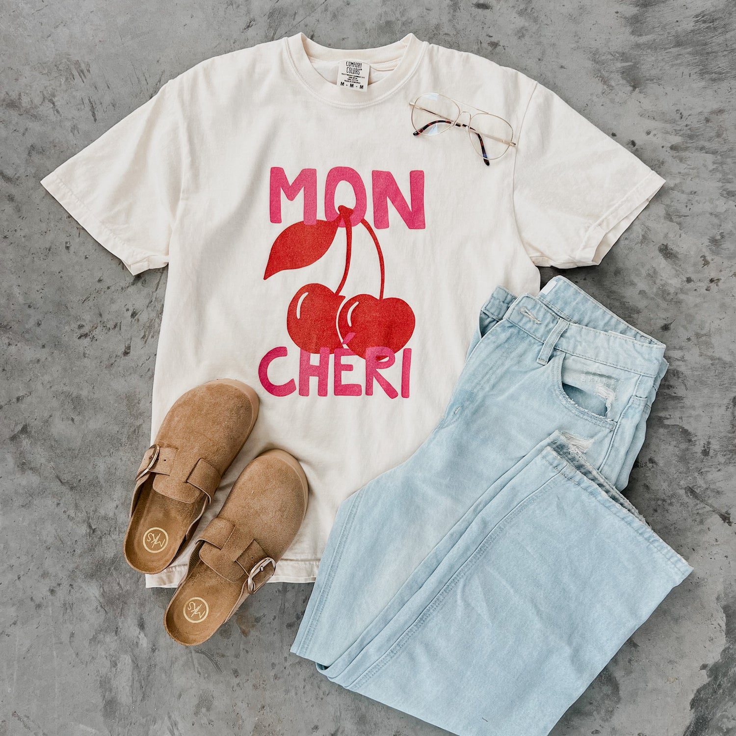 Mon Cheri Graphic Tee