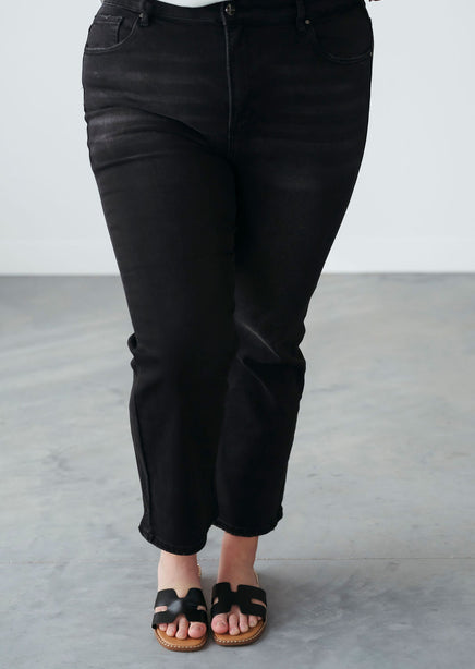 Curvy Gia Risen Straight Jean
