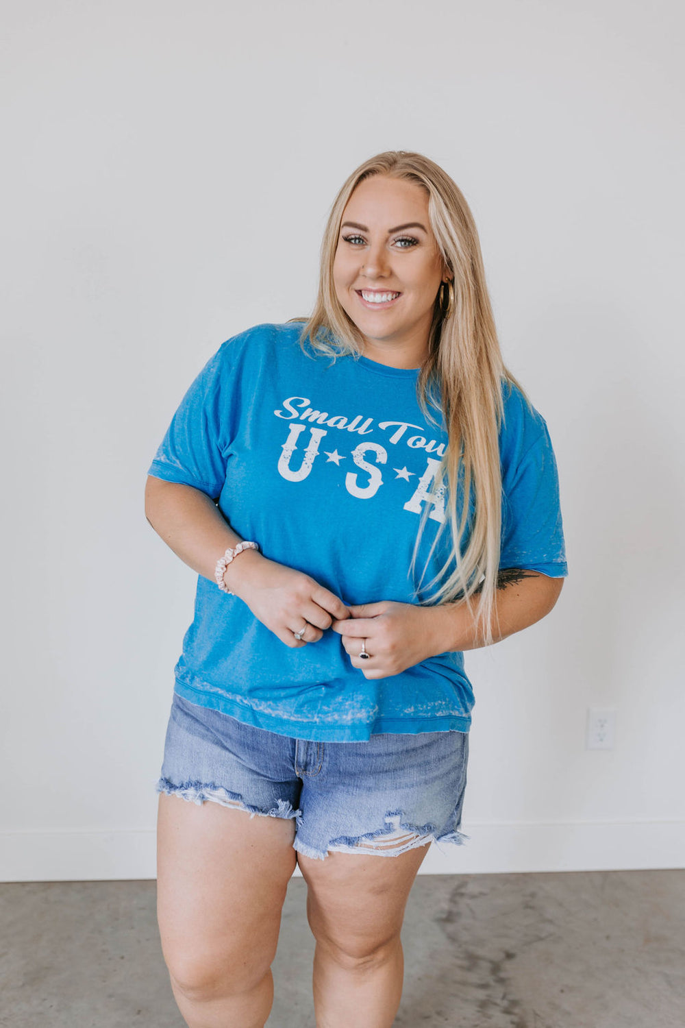 Curvy Small Town USA Graphic Tee