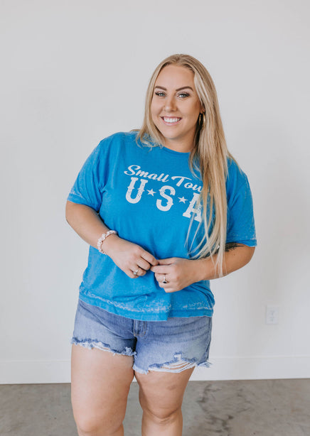 Curvy Small Town USA Graphic Tee