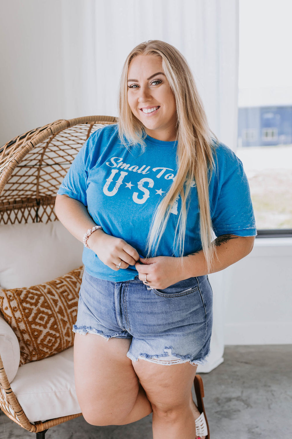 Curvy Small Town USA Graphic Tee