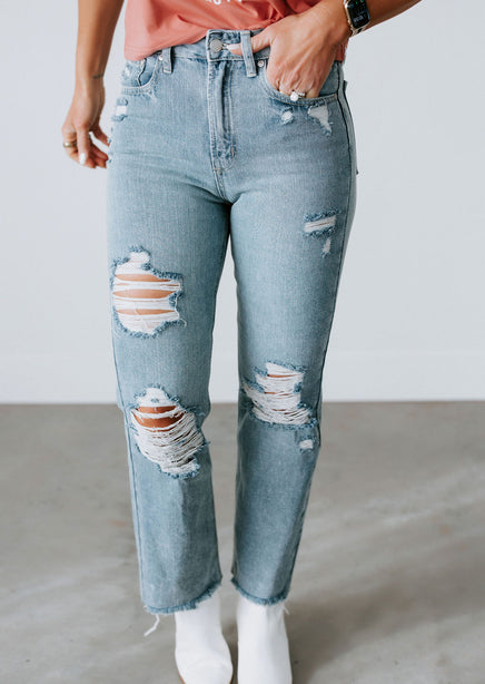 Ravyn Distressed Straight Jean