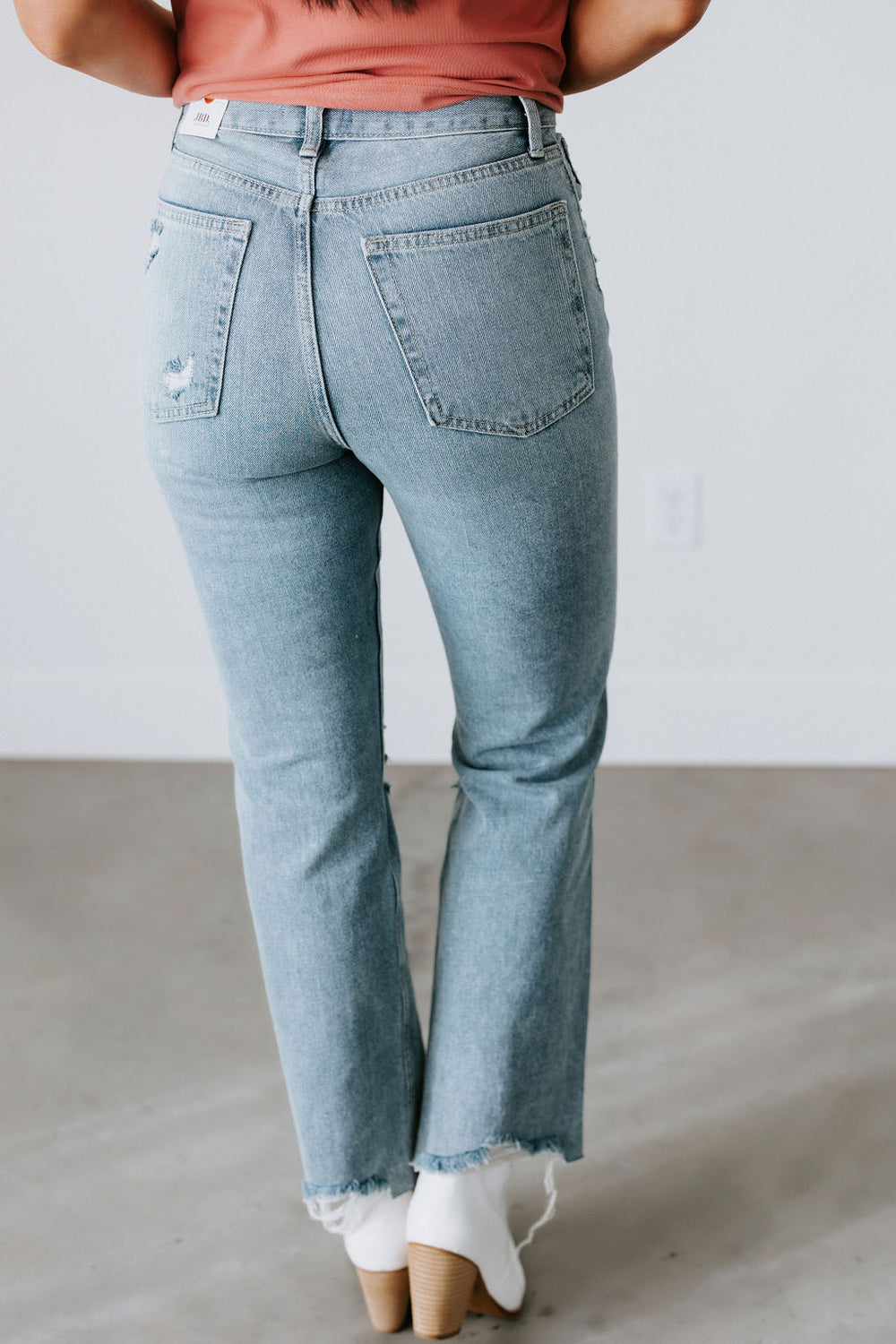 Ravyn Distressed Straight Jean