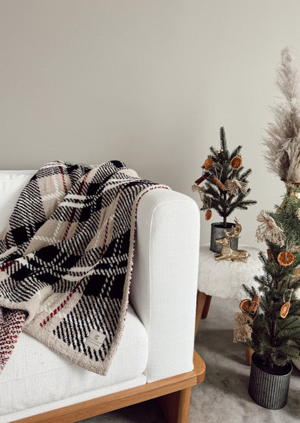 Holiday Comfy Luxe Throw Blankets