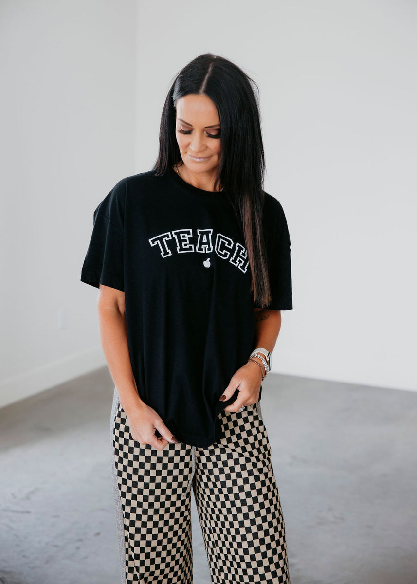 Teach Varsity Apple Graphic Tee – Lauriebelles