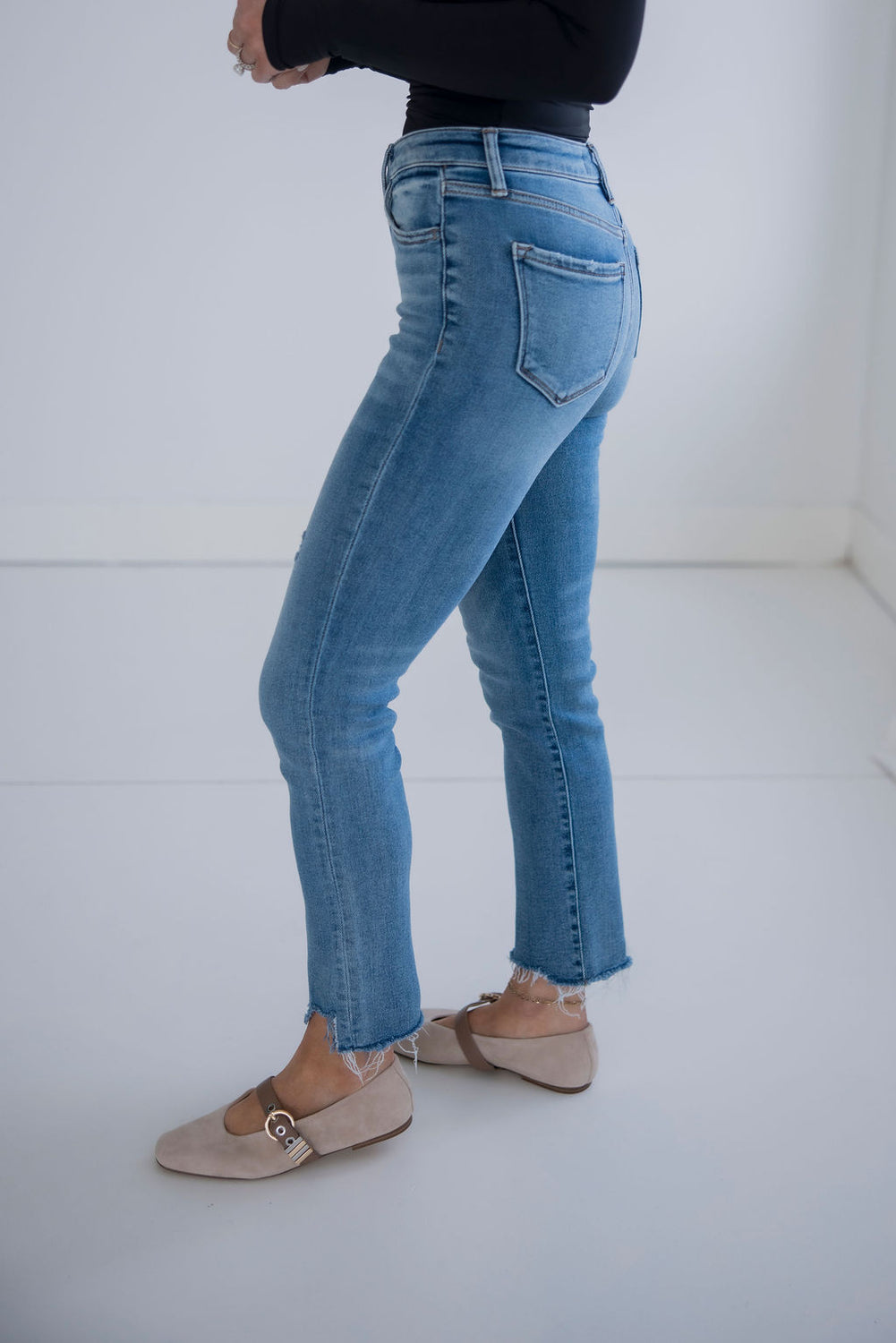 Camryn Lovervet Slim Straight Jean