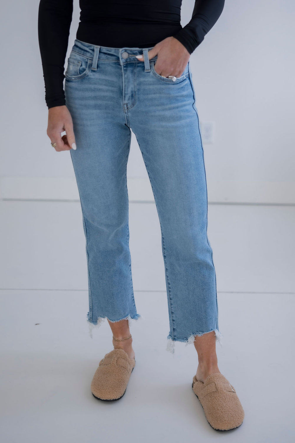 Bradlee Vervet Cropped Straight Leg Jean