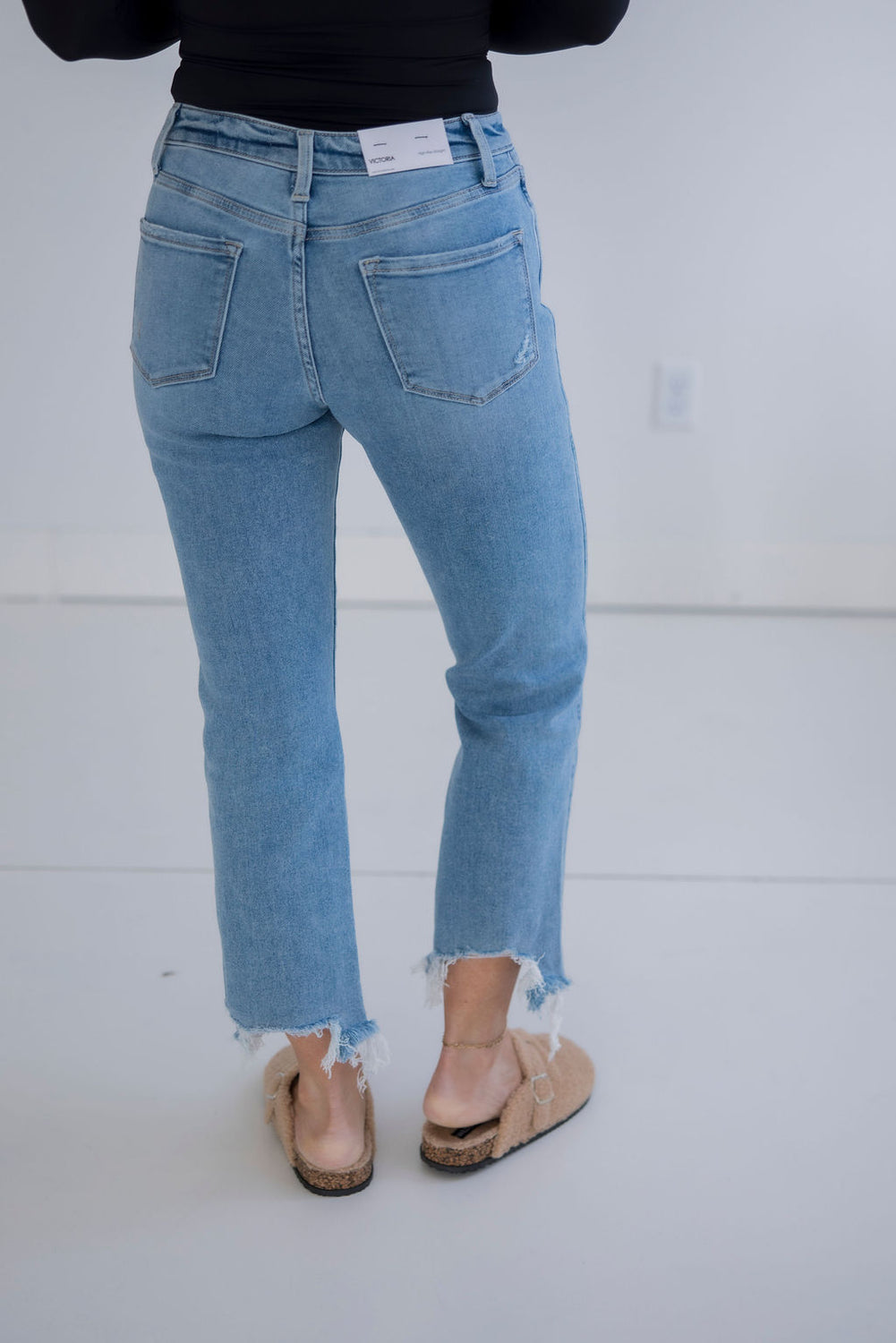 Bradlee Vervet Cropped Straight Leg Jean
