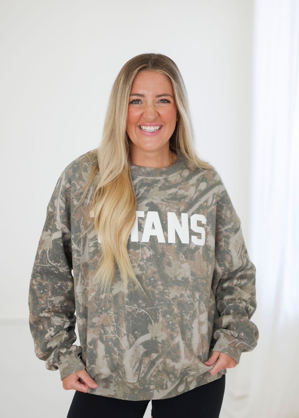 Titans Camo Graphic Crew
