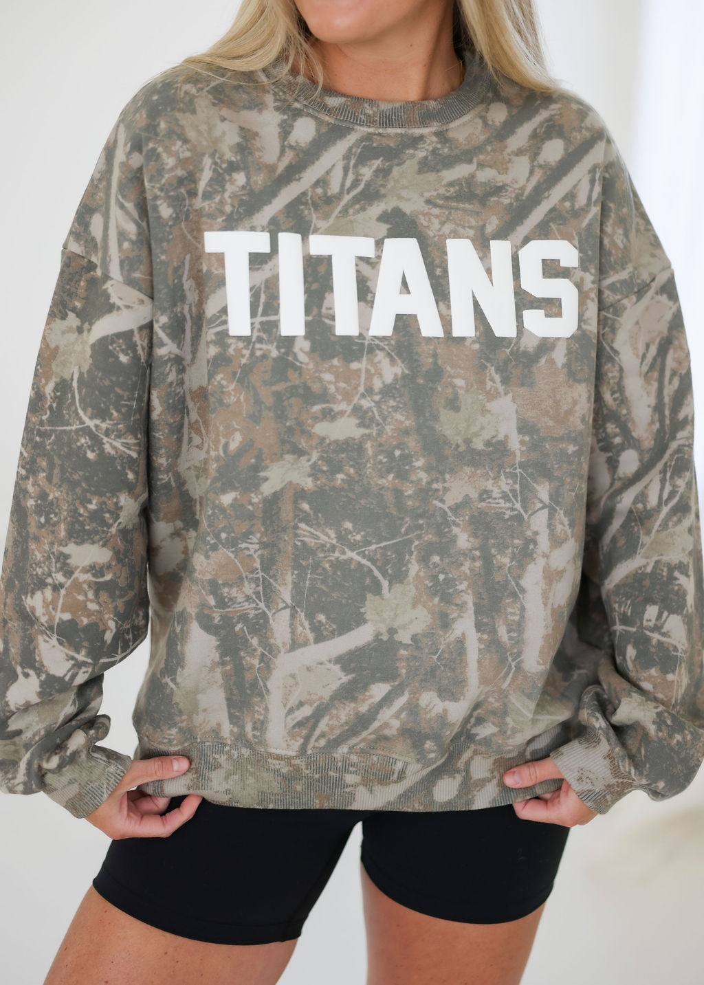 Titans Camo Graphic Crew