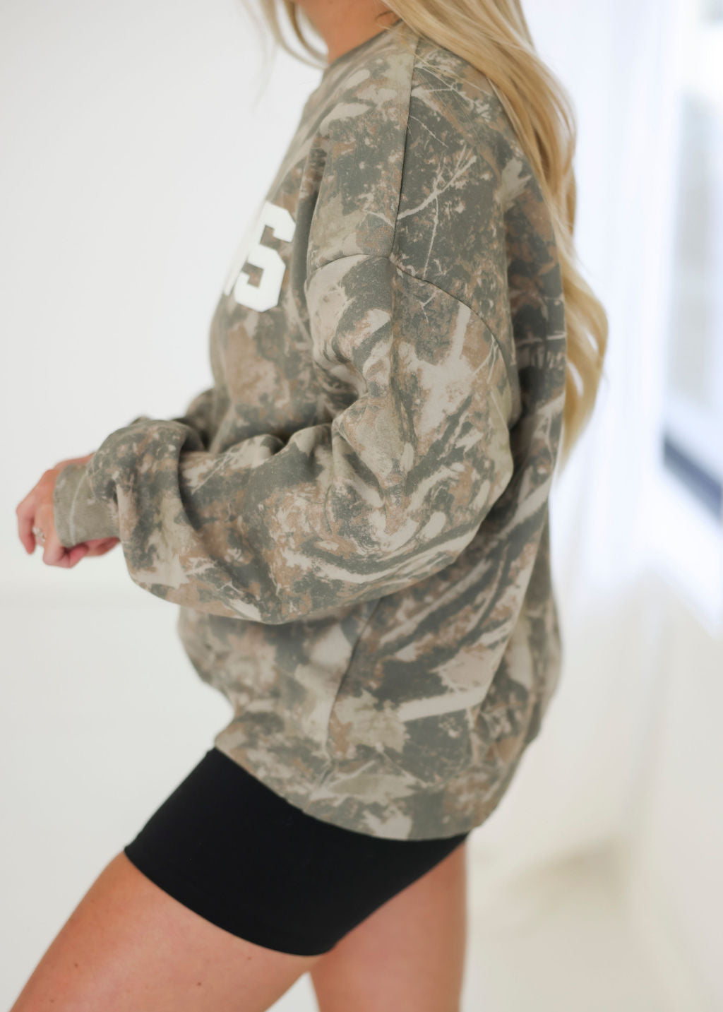 Titans Camo Graphic Crew