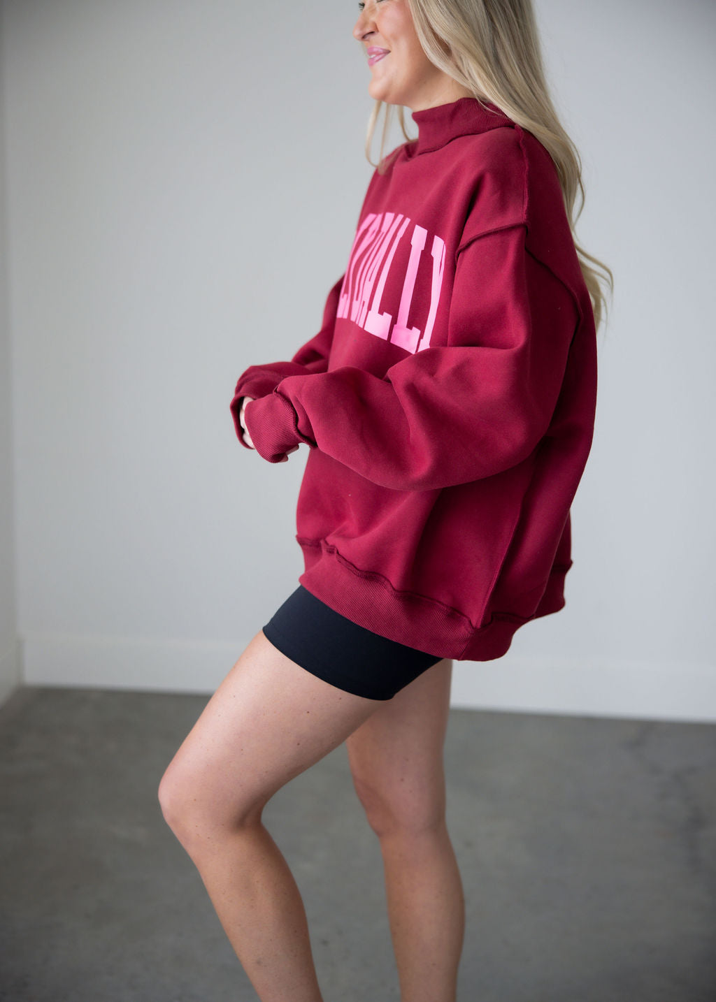 Dilly Dally Graphic Pullover