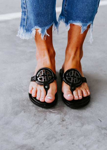 Lumi Flat Sandals