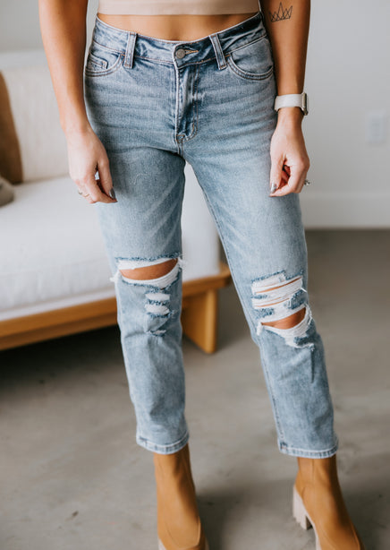 Vana Slim Straight Jeans