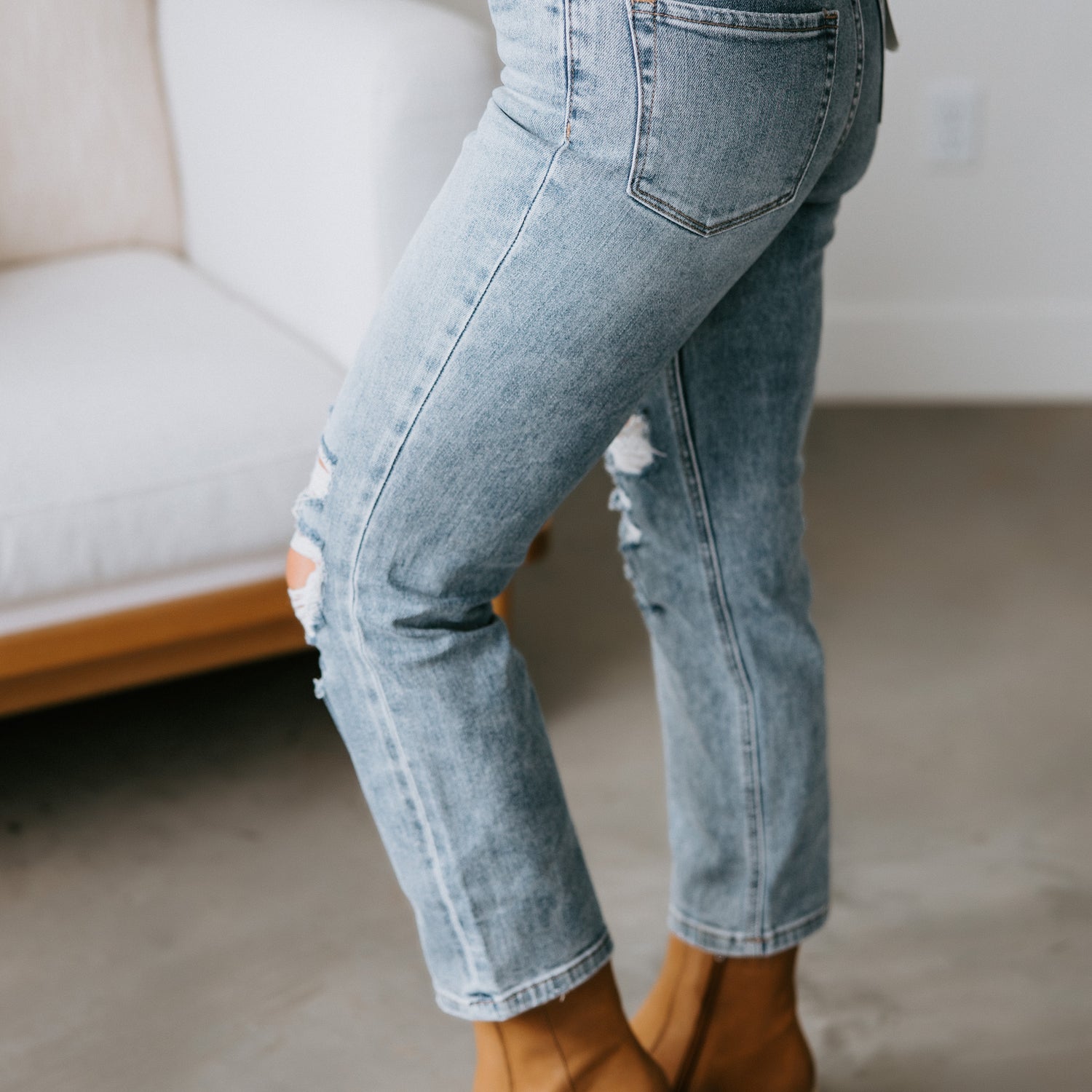 Vana Slim Straight Jeans