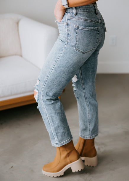 Vana Slim Straight Jeans