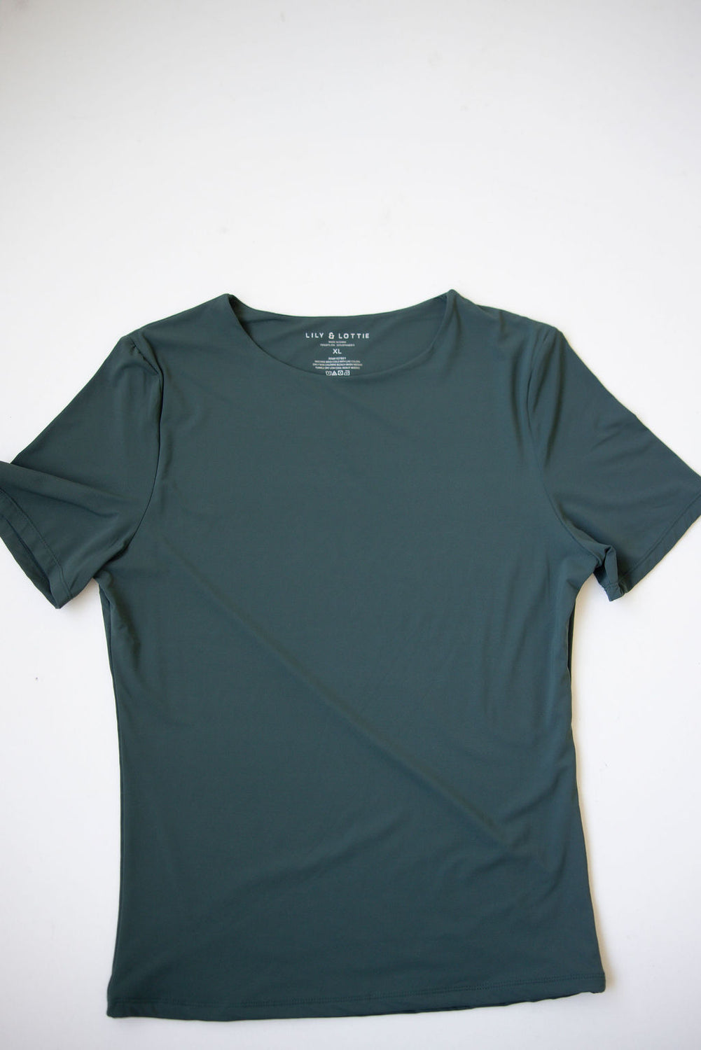 Core Seamless Tee by Lily & Lottie