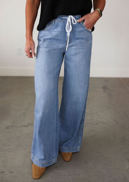 Amika Hidden Wide Leg Jean product view