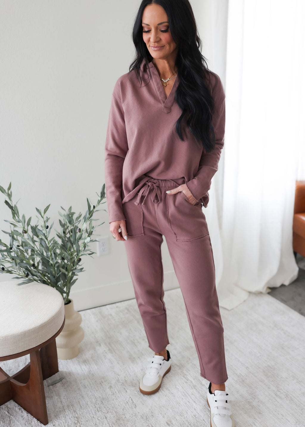 Chelie V-Neck Pullover