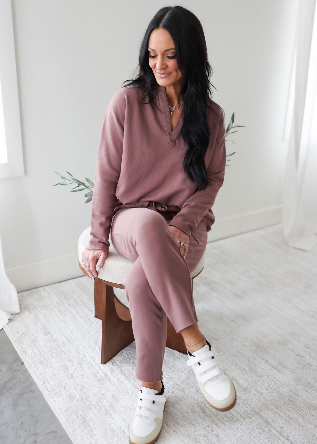 Chelie V-Neck Pullover