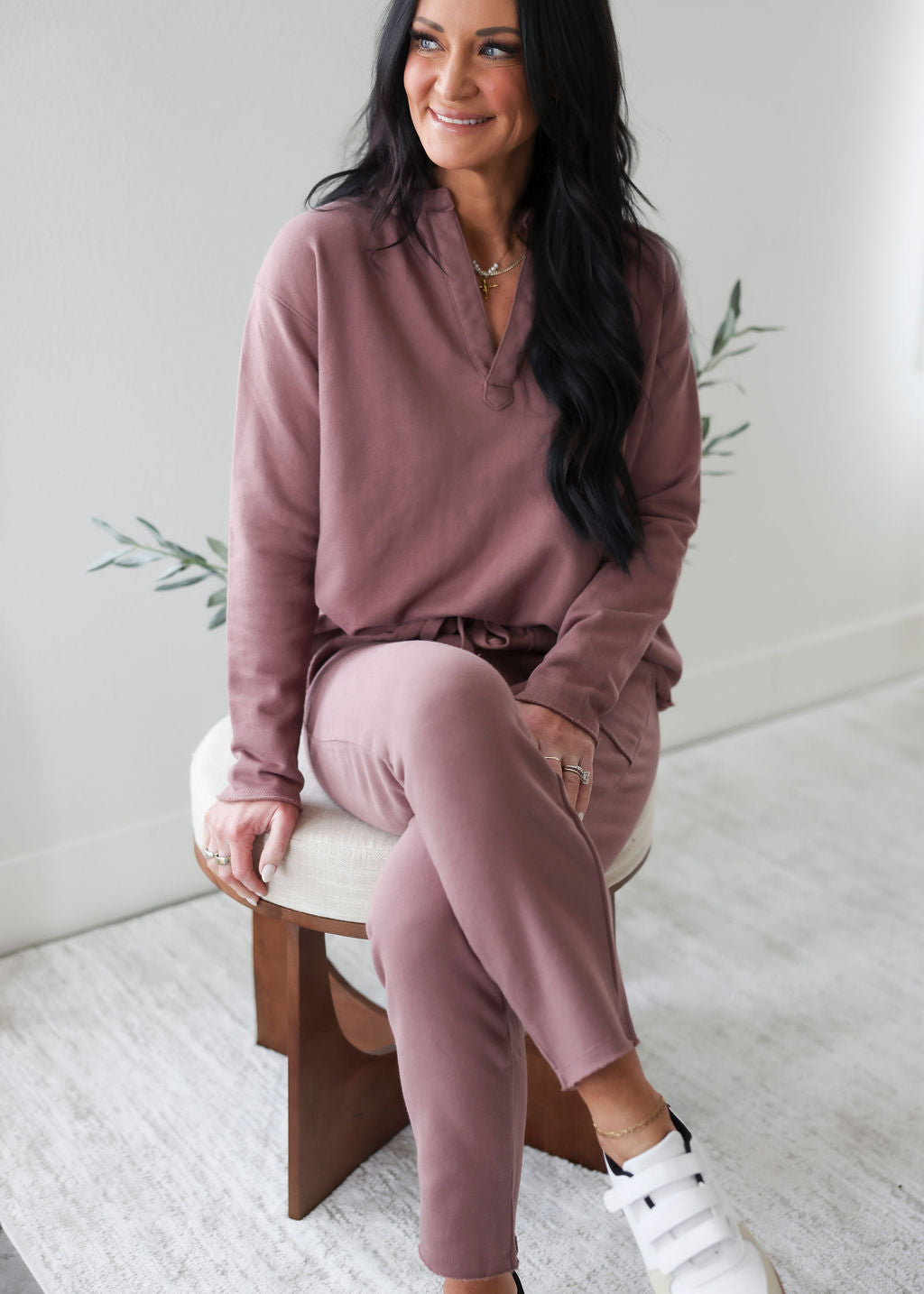 Chelie V-Neck Pullover