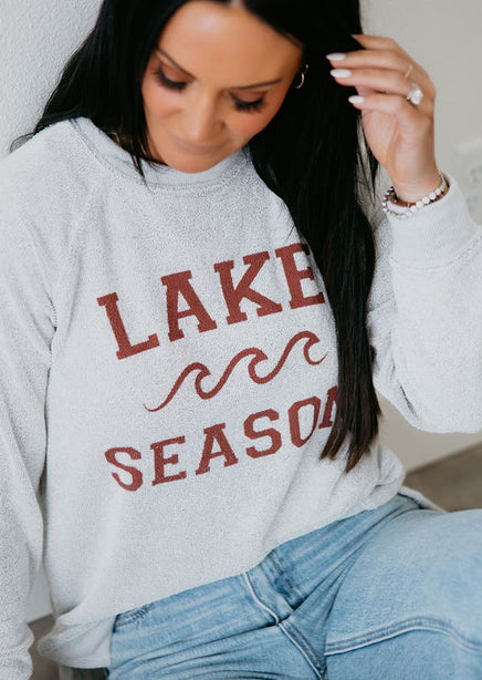 Lake Season Pullover