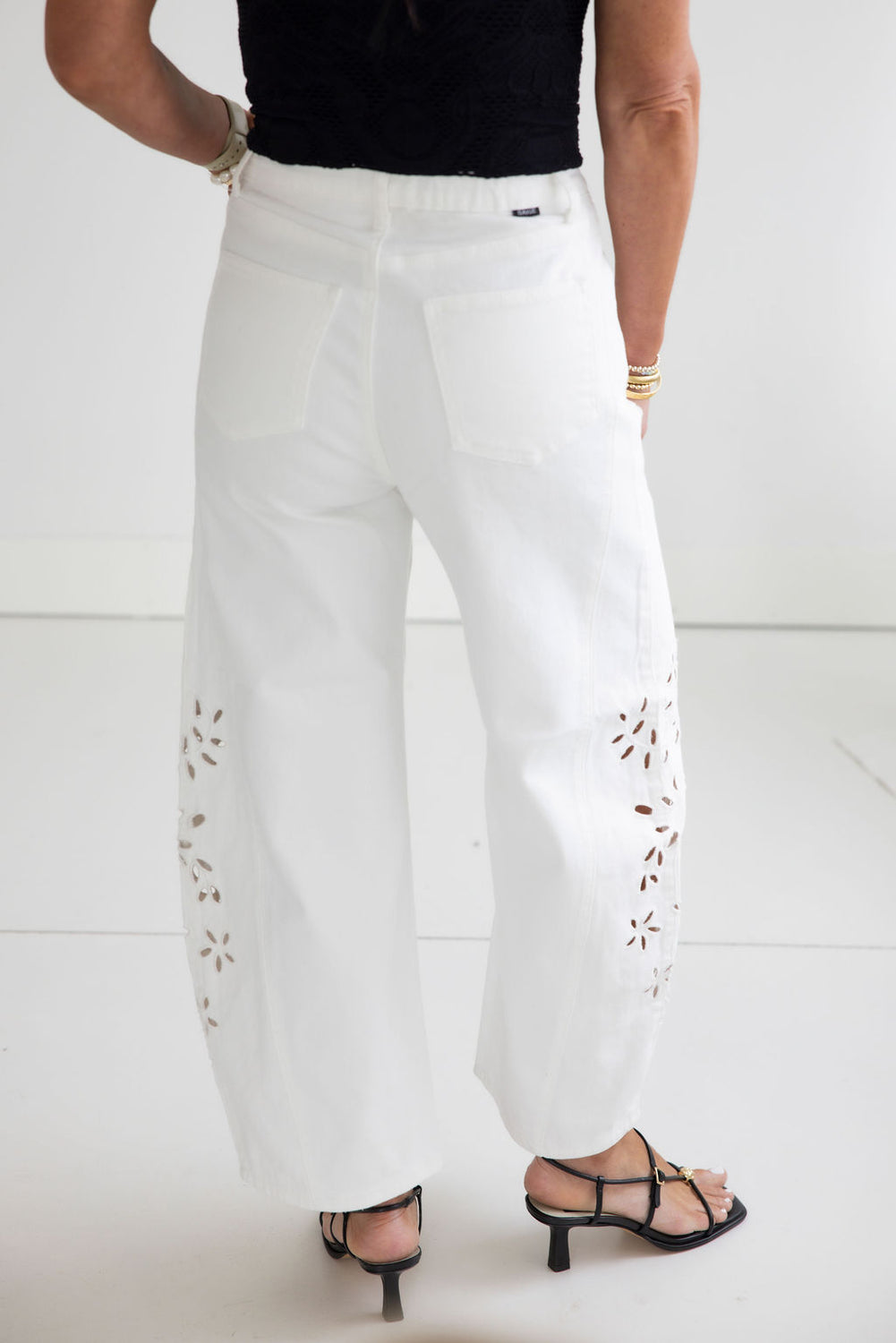 Sheila Saige Barrel Jean