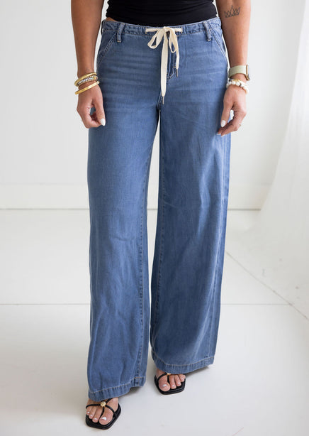 Dani Wide Leg Pant product view