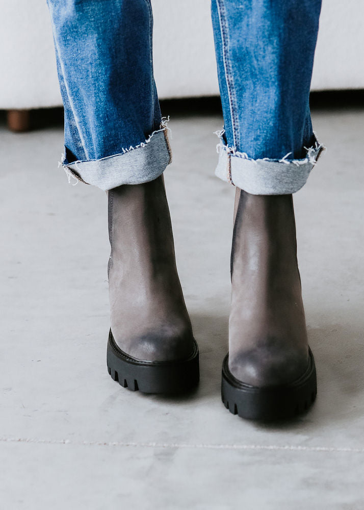 Rusty Chelsea Boot â Lauriebelles