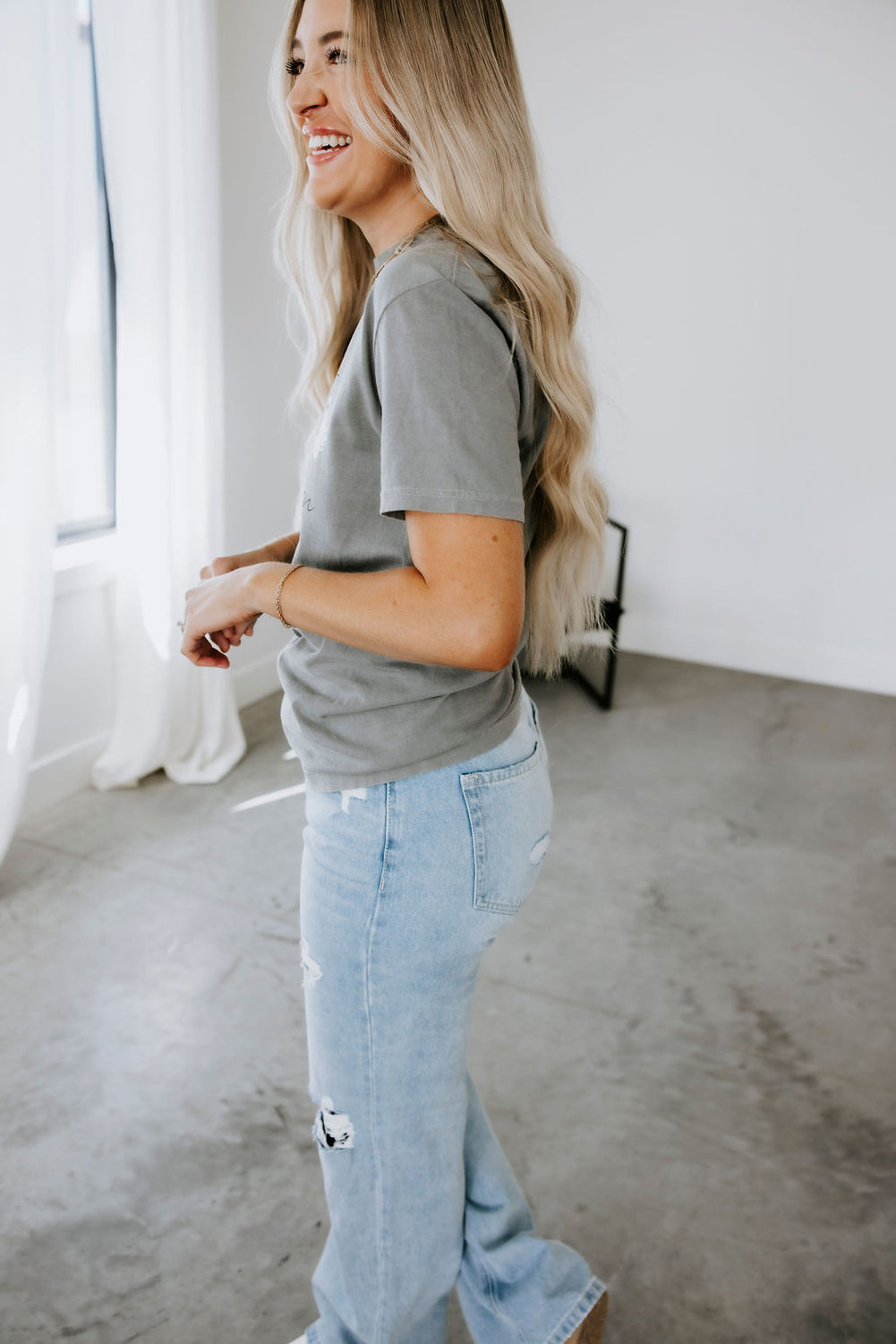 Tis the Season Ghosts Graphic Tee