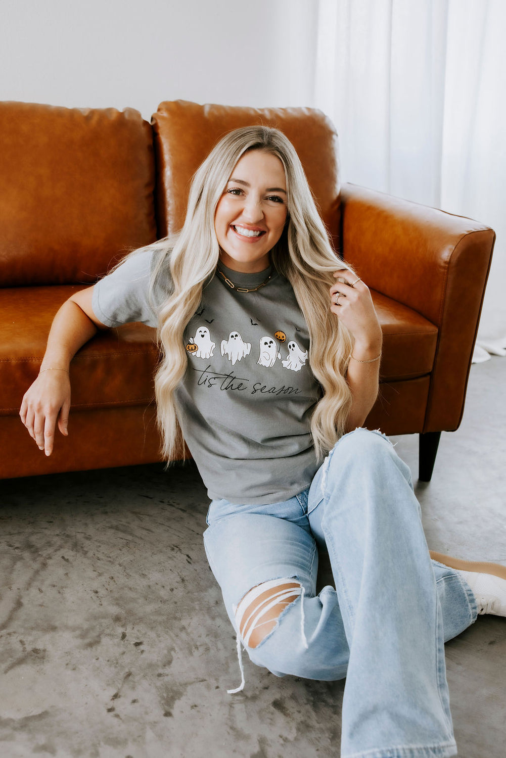 Tis the Season Ghosts Graphic Tee