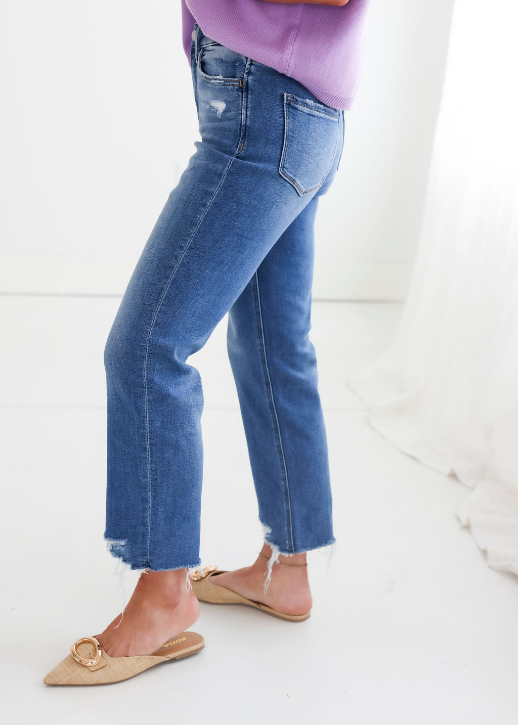 Esther Lovervet Cropped Straight Jean