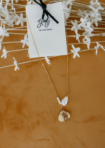 Pearl Shell Necklace