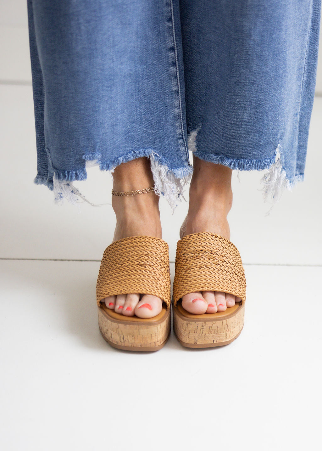 Earnest Platform Sandals