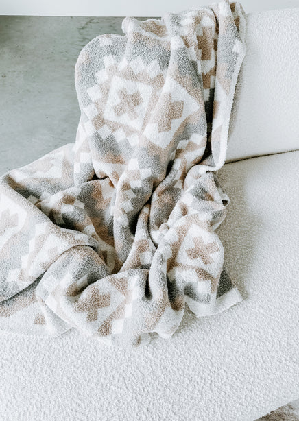 Geometric Print Throw Blanket Lauriebelles