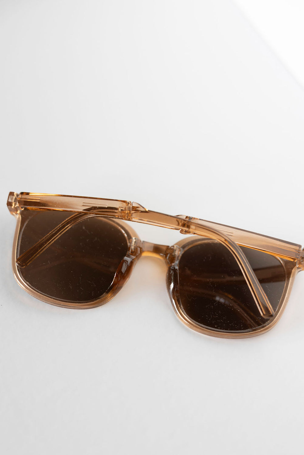 Dezi Oversized Retro Sunglasses