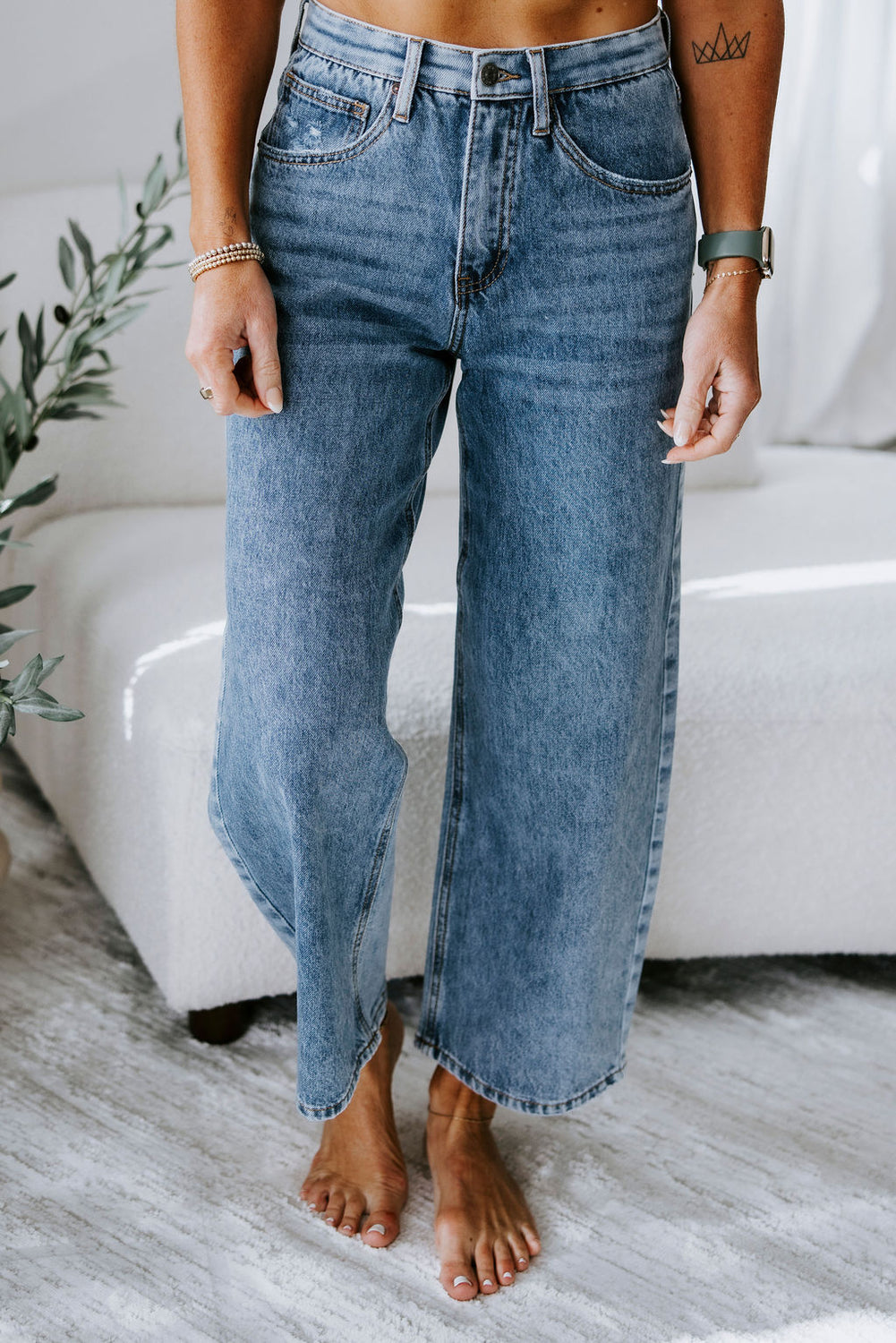 Larkin Saige Barrel Jean