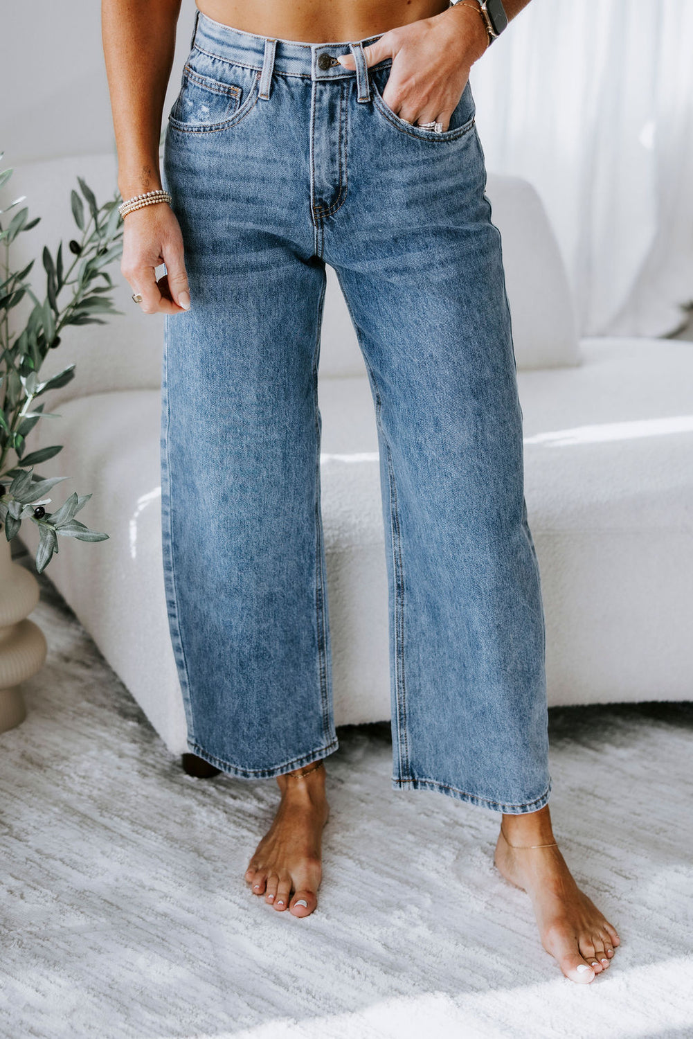 Larkin Saige Barrel Jean