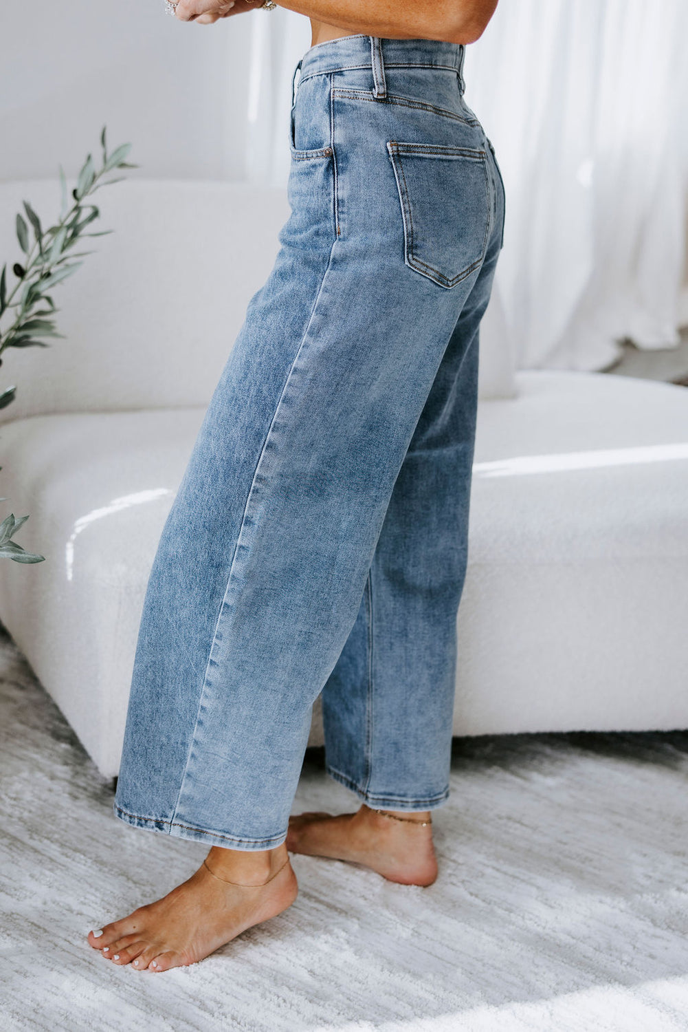 Larkin Saige Barrel Jean