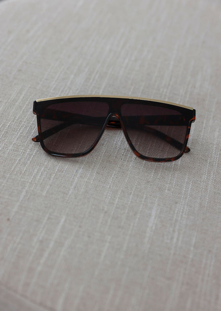 Leo Square Sunglasses product view