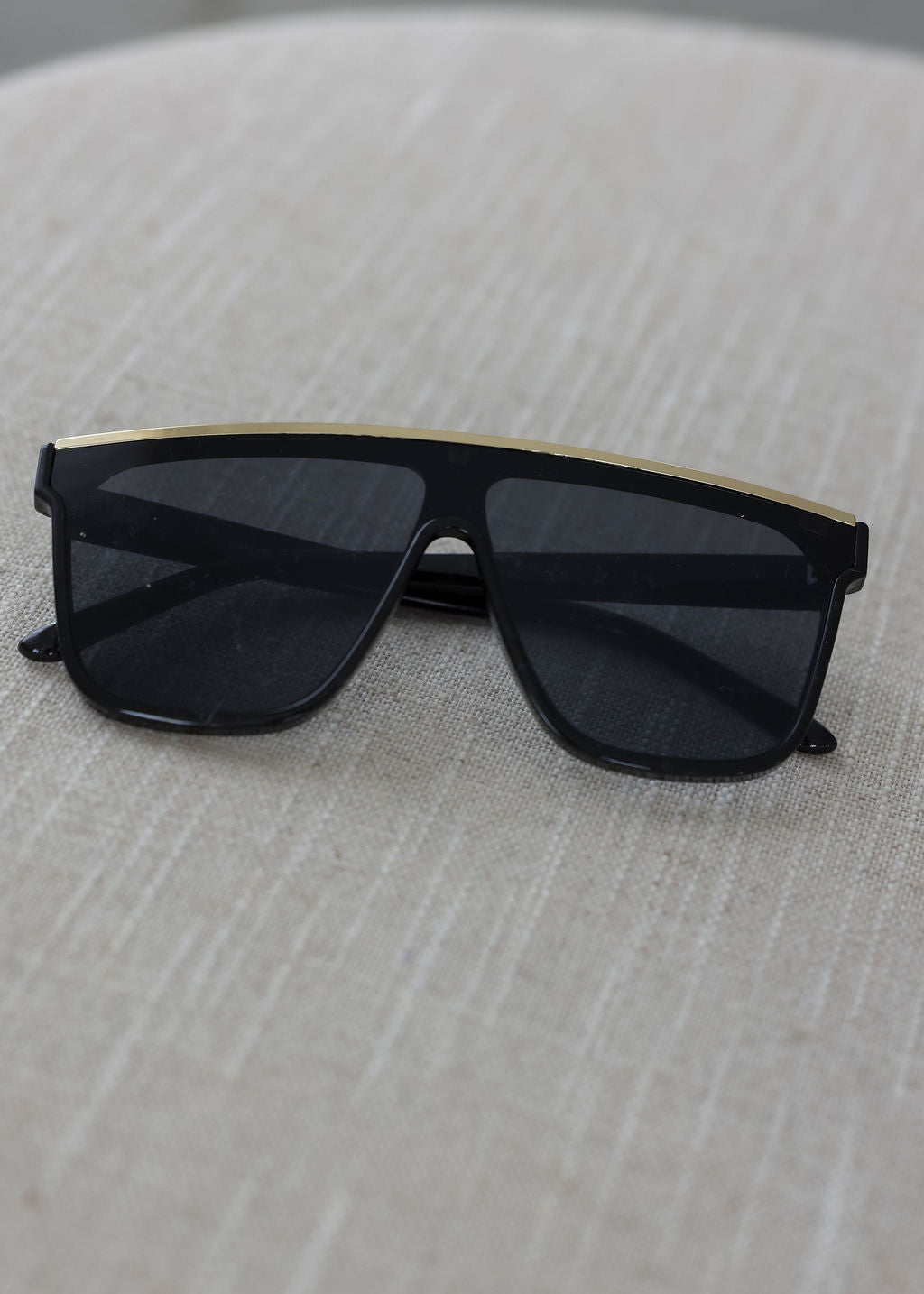 Leo Square Sunglasses