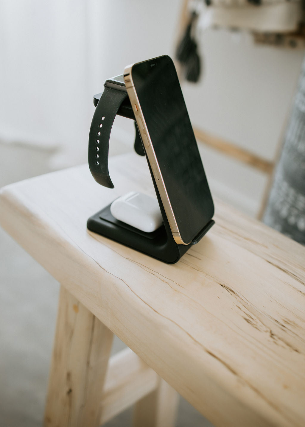 image of Lauriebelles Wireless Charging Station