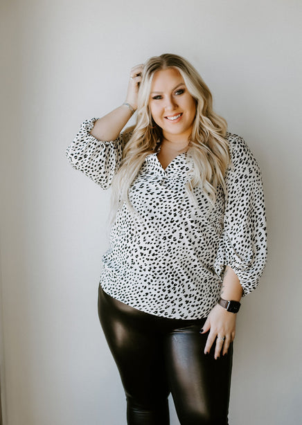 ✨@spanx plus size faux leather leggings are 20% off!✨ This is