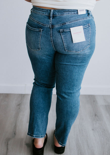 Curvy Lia Straight Jean