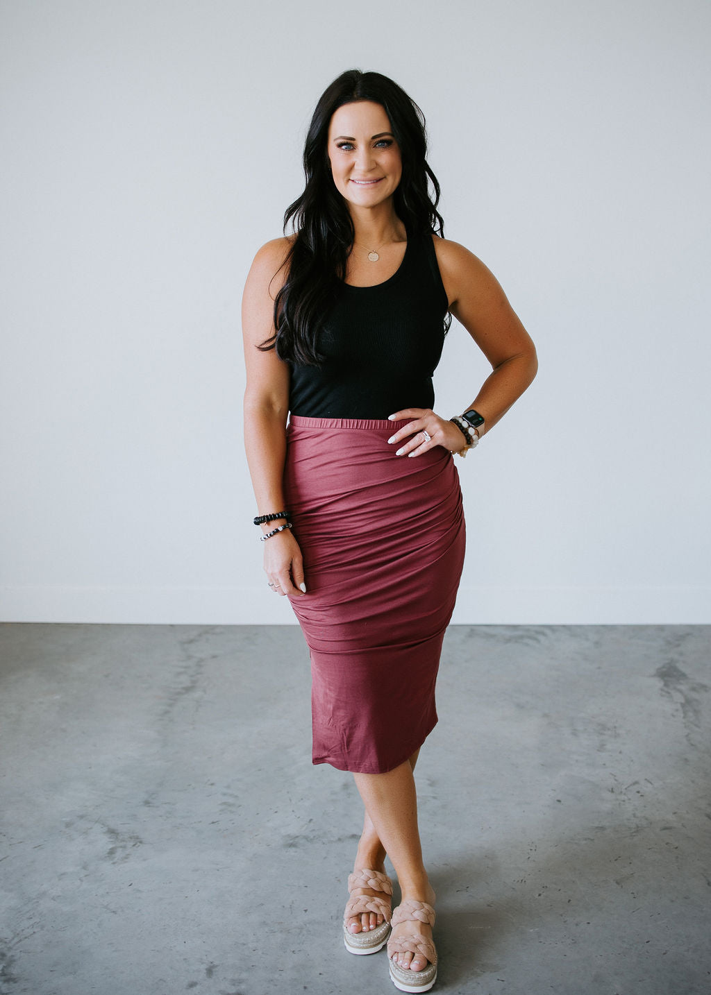 pencil skirt oufit, ruched skirt, ootd, cute outfit. Nelly London