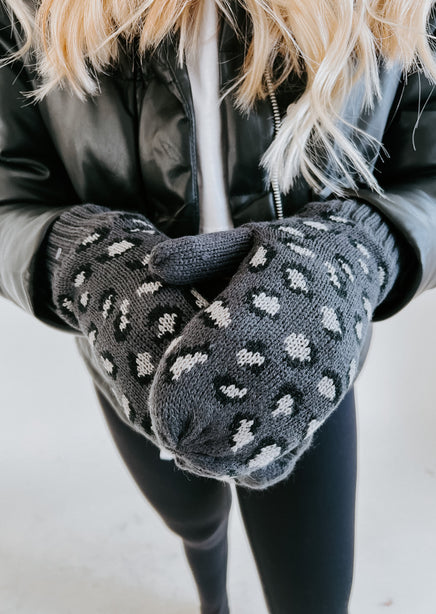 Spotted Leopard Print Mittens