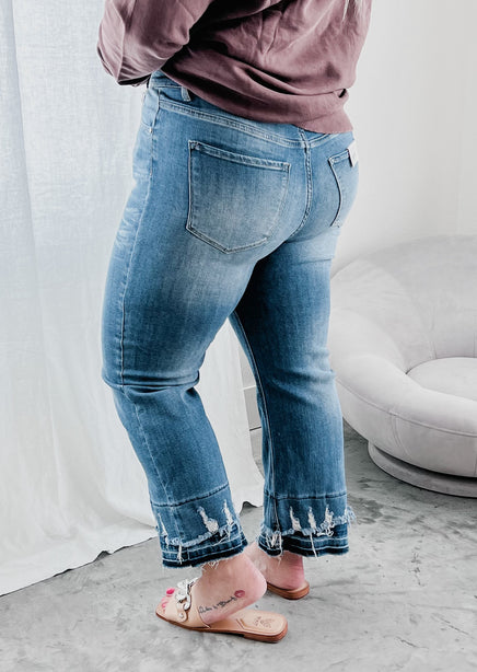 Curvy Prim Straight Jeans