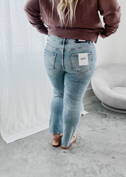 Curvy Flo Distressed Straight Jeans